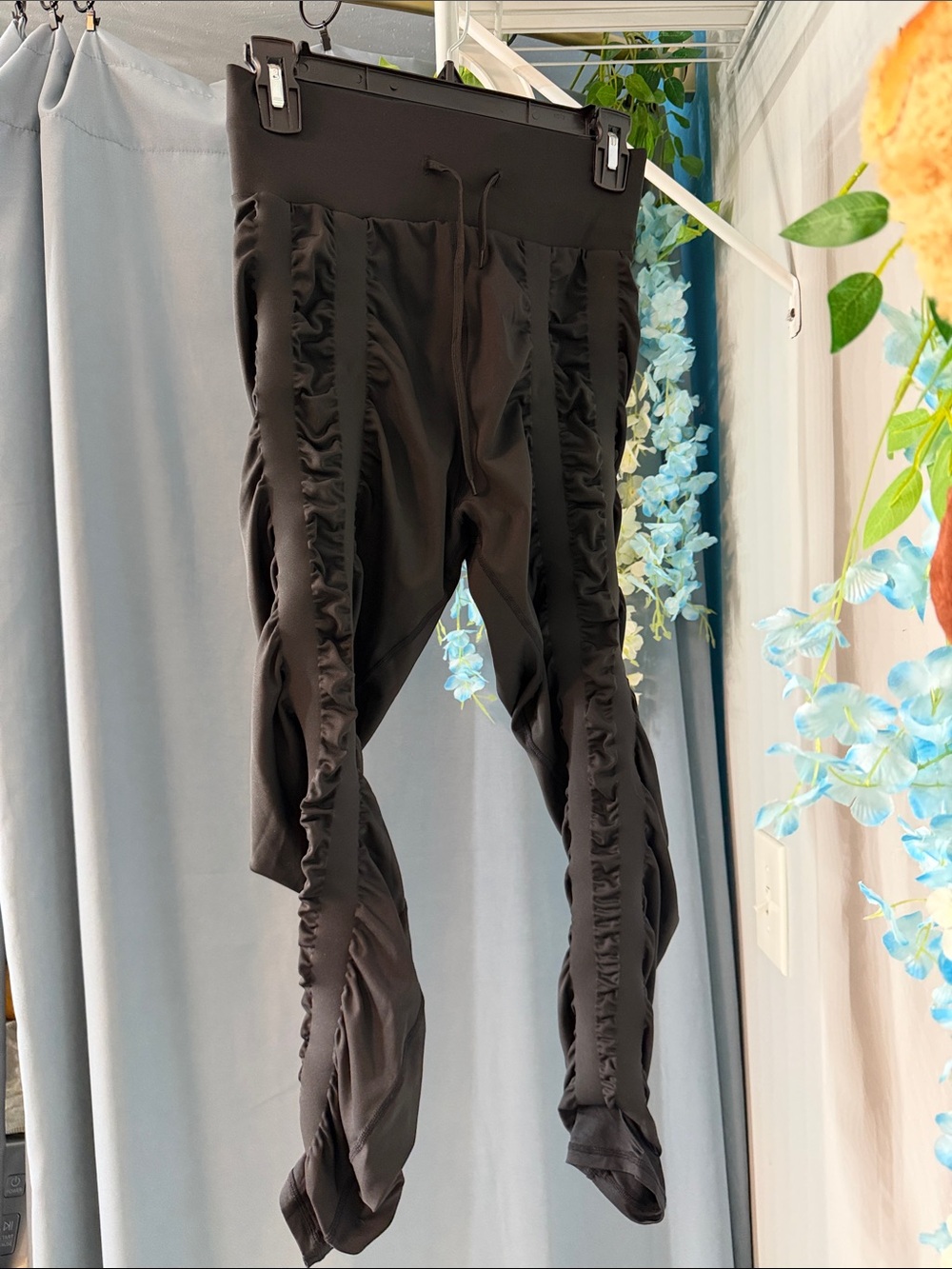 Skinnify resistance band Black Leggings with High Waist NWOT